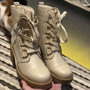 Women's Cream Lace-Up Boots